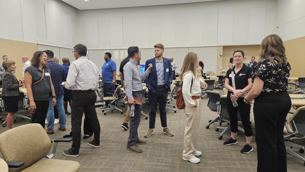 At the end of the presentation there was a lively open house full of networking.