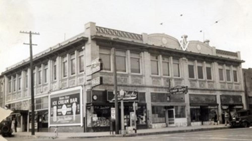 George L. Muddox and H.C. Muddox Building at 2980 35th Street in Oak Park using H.C. Muddox bricks. The fireproof building had three shops on the ground floor, three lodge halls, and an assembly room on the second floor. Today University of the Pacific operates its physician assistant and occupational therapy program here. (Photo: Center for Sacramento History)